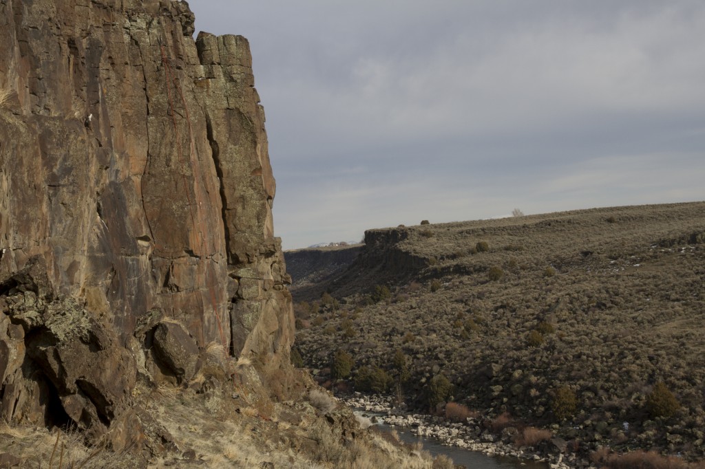 Rope hanging on Petit Digits (5.11c) a beautiful climb that was only slightly outshone by the 5.9 finger crack to its immediate left.