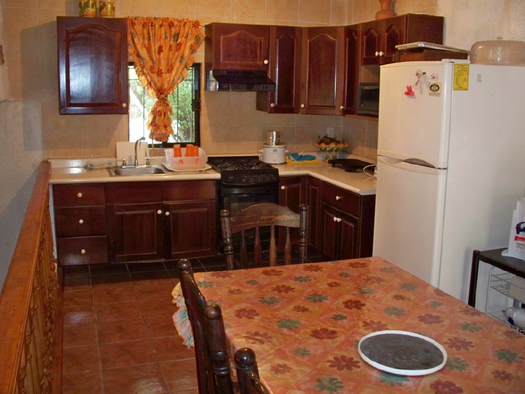 quinta-adriana-kitchen-2