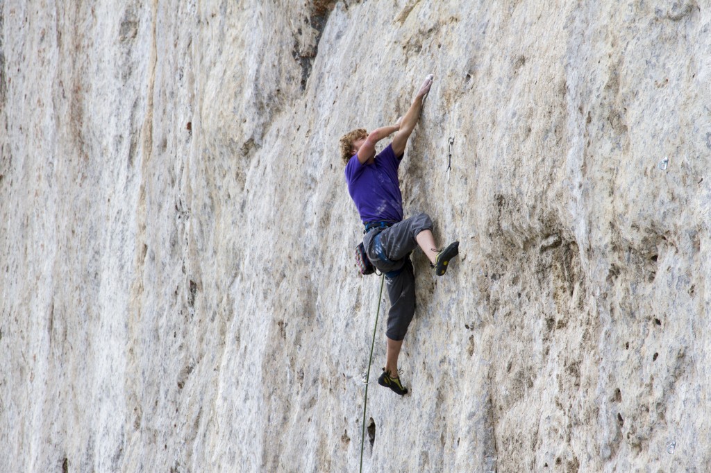 Traversing out from the double pod on Bushido (5.13b), Mothership in the foreground. 