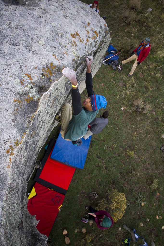 Morning boulder clinic with the Asana crew.