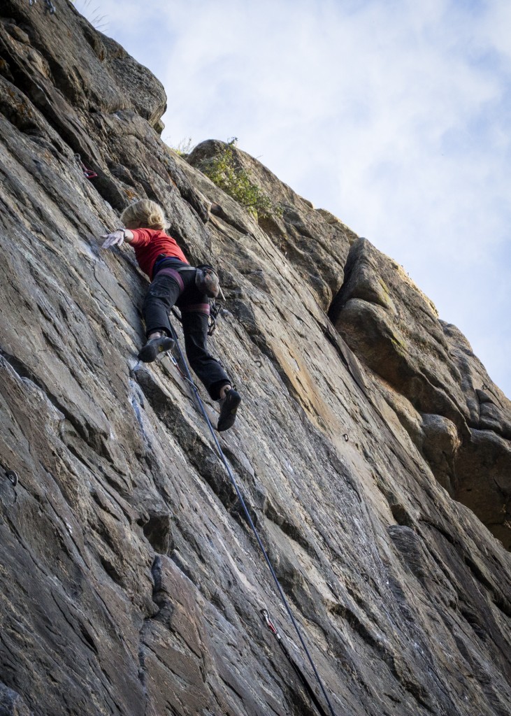 Robyn pulling some freaking magic out of her hat. Barely touching the rock but holding on for the send! Convicted Felon (5.12b).